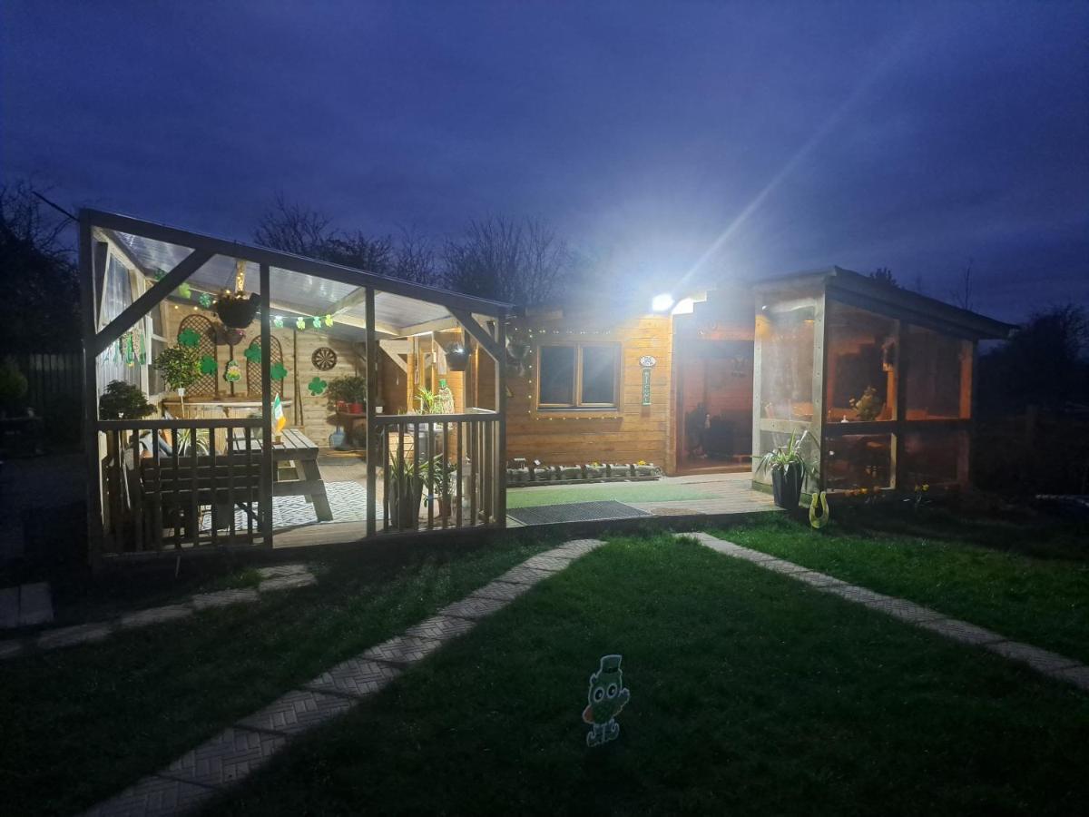 Rathdowney The Ranch Cabin מראה חיצוני תמונה